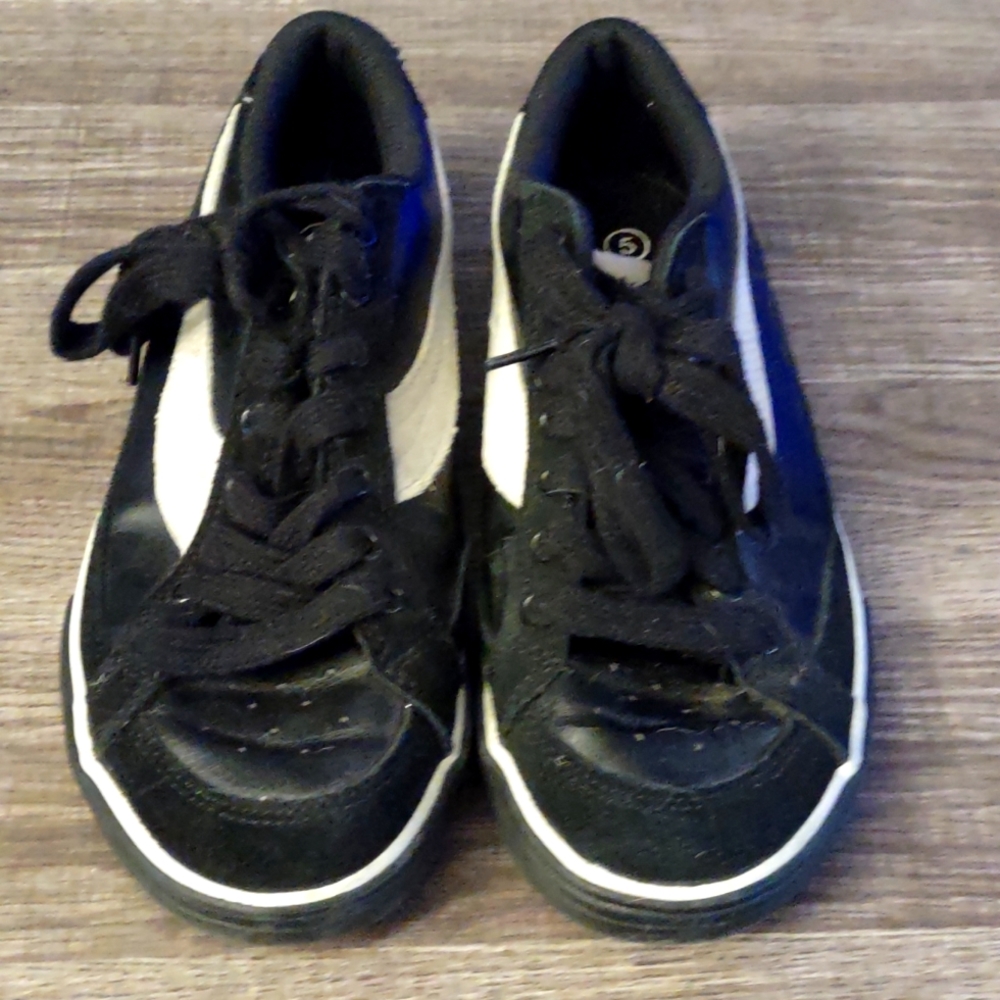 Men's Champion Sneakers, Size 5